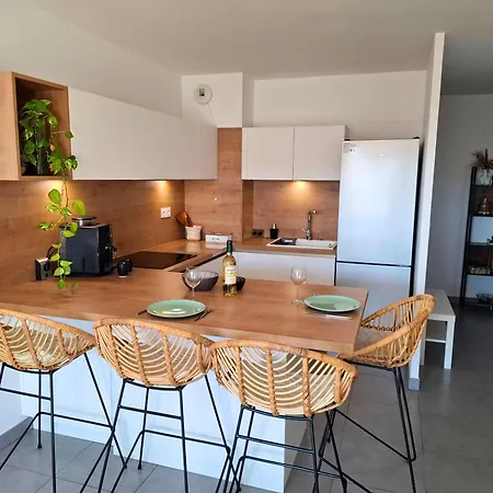 Apartamento T2 Confort Proche Centre & Plages, Parking, Clim
