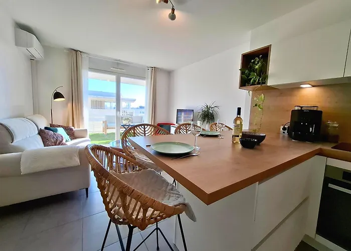 T2 Confort Proche Centre & Plages, Parking, Clim Apartamento *