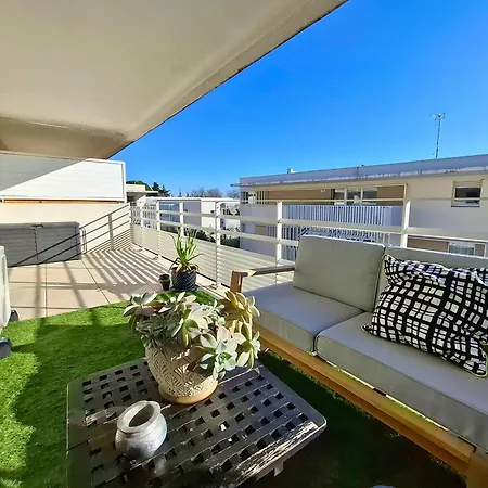 T2 Confort Proche Centre & Plages, Parking, Clim *